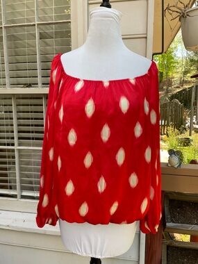 Vince Camuto Red Blouse with Cream Dot Print Size L